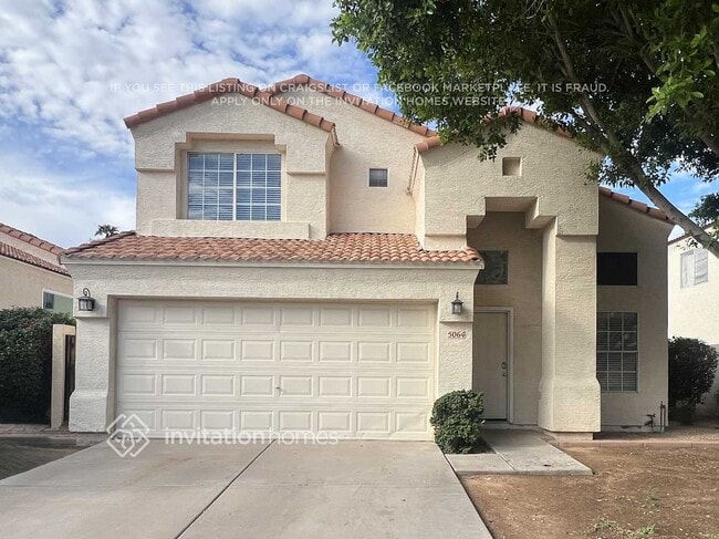 Building Photo - 5064 E Catalina Ave