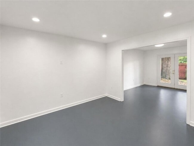 Building Photo - 7702 Belcrest Pl