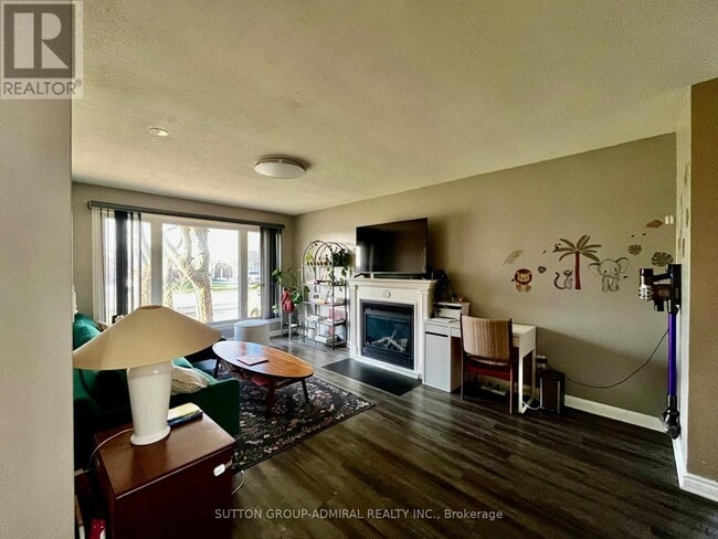 Building Photo - 7468 Wanless St