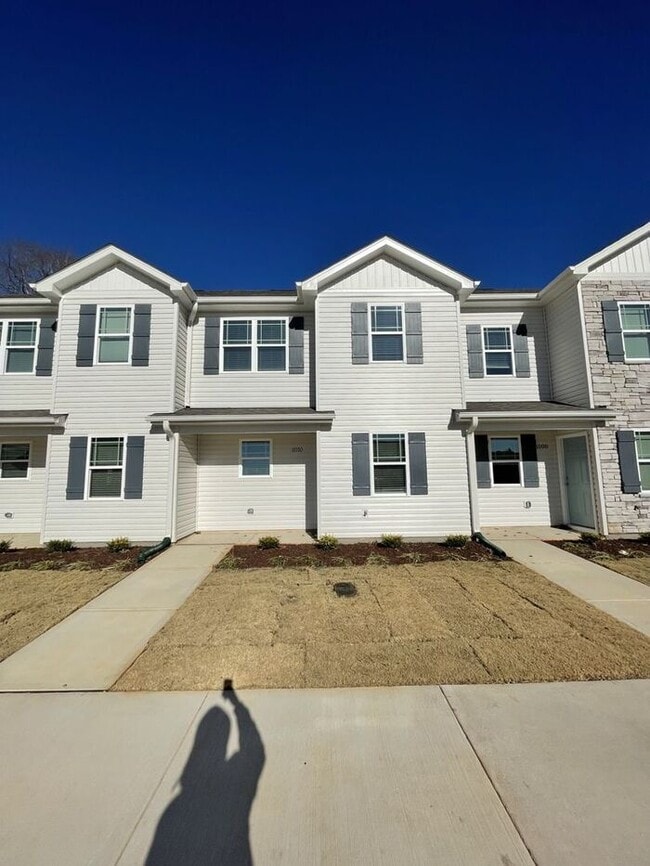 Building Photo - 1010 Peony Ln