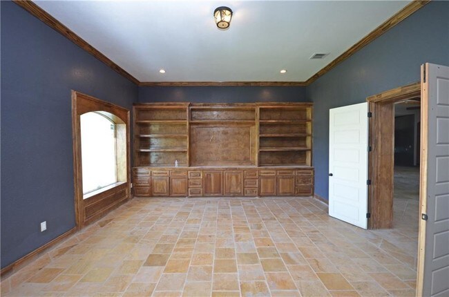 Building Photo - 5649 King Acres Dr