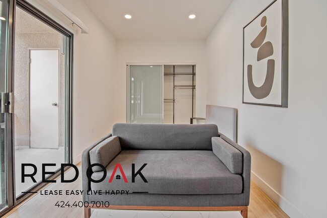 Building Photo - 7810 Topanga Canyon Blvd