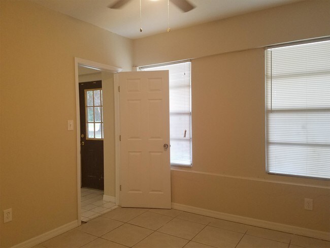 Building Photo - 374 Jeru Blvd