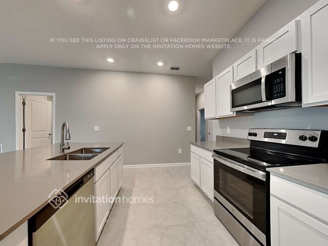 Building Photo - 4007 Tug Hl Ln