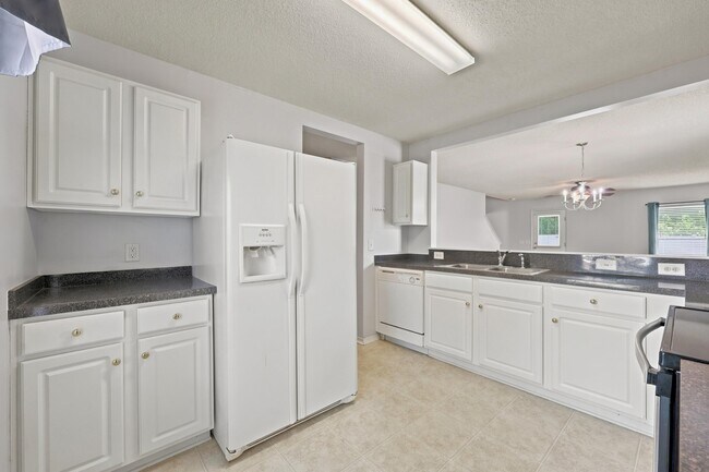 Building Photo - 914 Bur Oak Ct