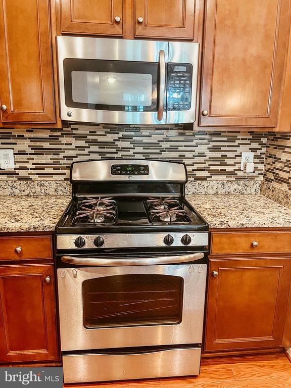 Building Photo - 9552 Chancellorsville Ln