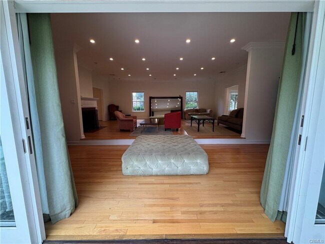 Foto del edificio - 4455 California Ave