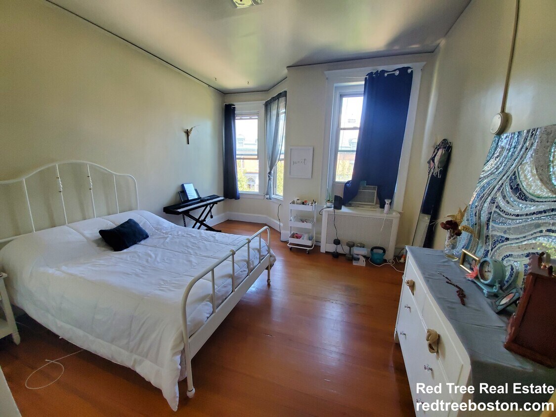 Primary Photo - 27 Herrick Rd