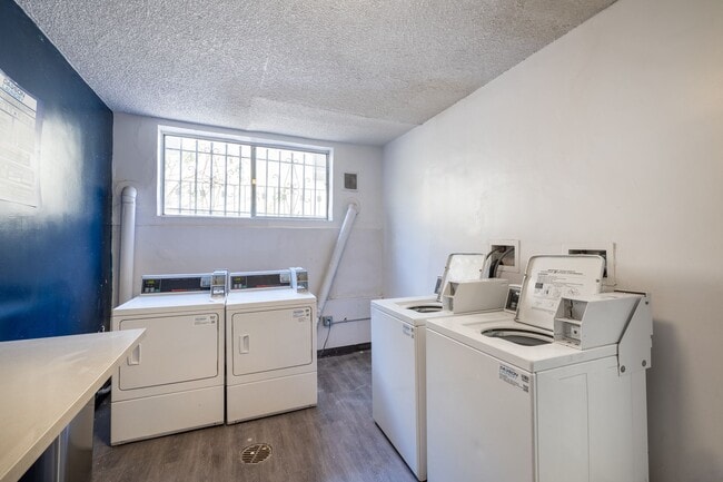 Building Photo - 1275 Federal Ave