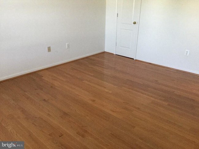 Building Photo - 4933 Lee Farm Ct