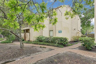 Building Photo - 1100 Augusta Dr