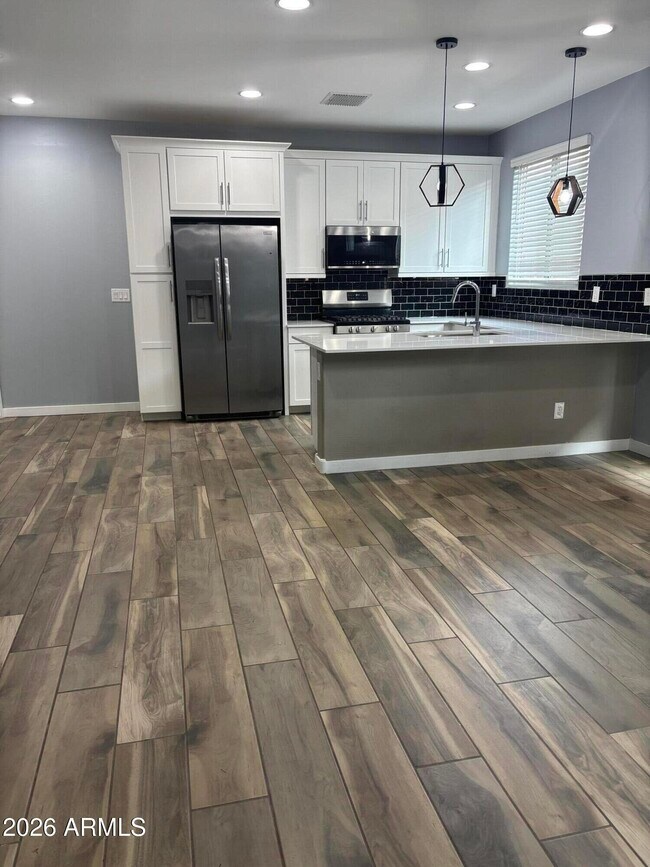 Foto del edificio - 3155 E Wild Dr