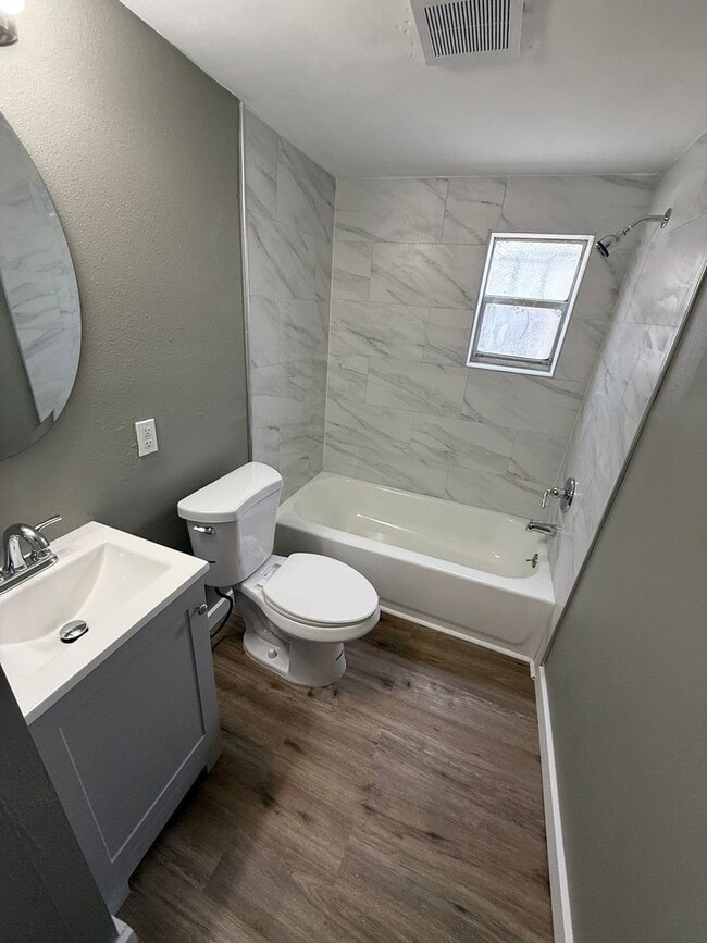 Building Photo - 2BR with Character