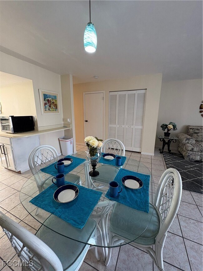 Foto del edificio - 1005 SW 48th Terrace