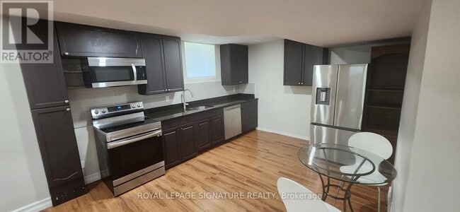 Building Photo - 83 Sleepy Hollow Pl