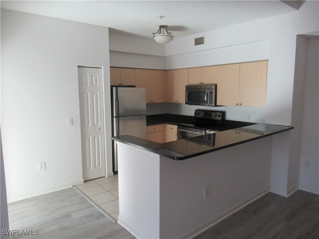 Building Photo - 1105 Reserve Ct