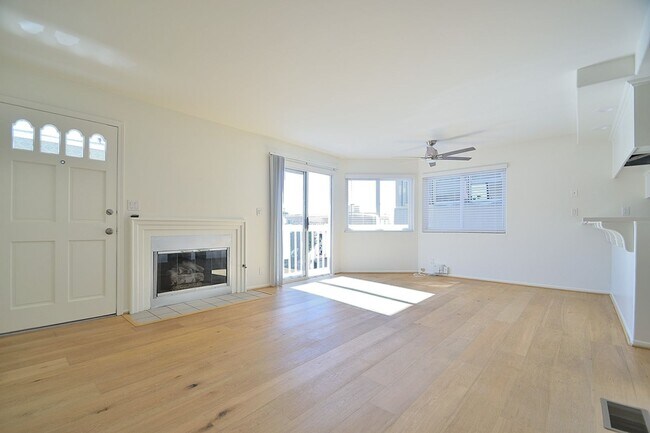 Building Photo - w22144