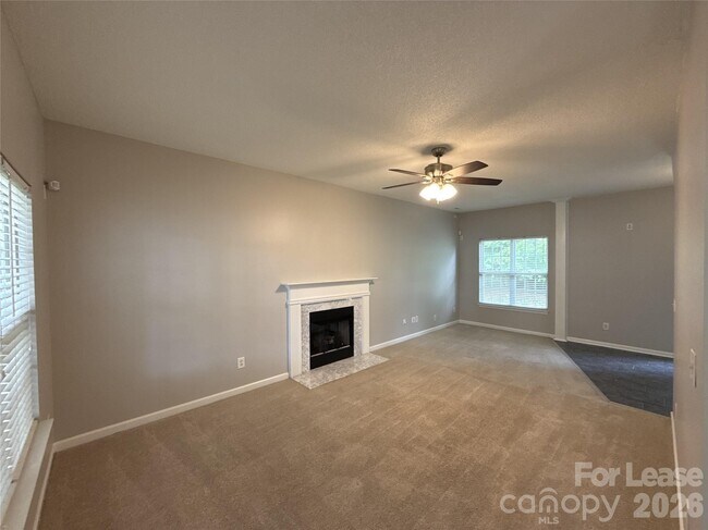 Foto del edificio - 432 McGinn Grove Dr