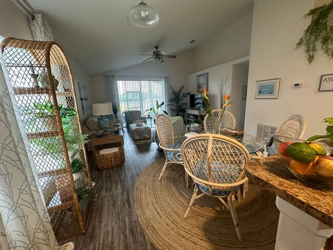 Foto del edificio - Lake Mary- 4 bedrooms, 2 bathrooms- $2,400.00