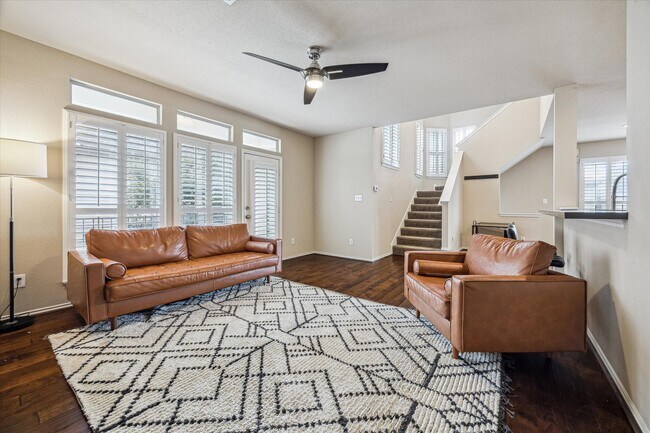 Foto del edificio - 5239 Schuler St