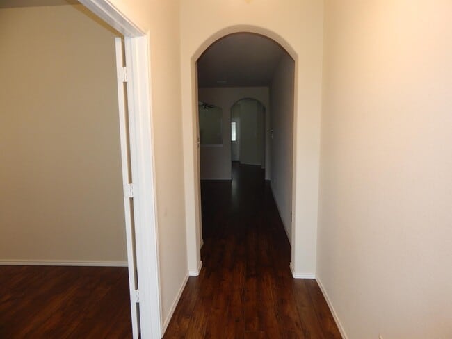 Foto del edificio - 9604 Glynhill Ct