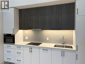 Building Photo - 741 King St W