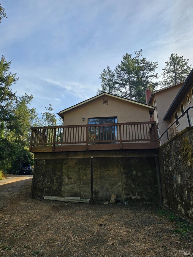 Foto del edificio - 420 Howell Mountain Rd