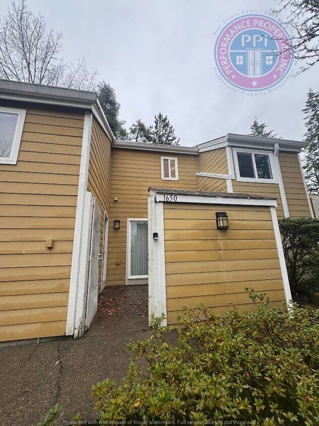 West Linn!!! Stylish Townhouse, Private C... - West Linn!!!  Stylish Townhouse, Private C...