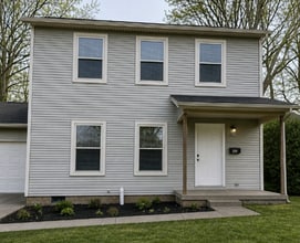 Building Photo - 220 S Yellow Springs St