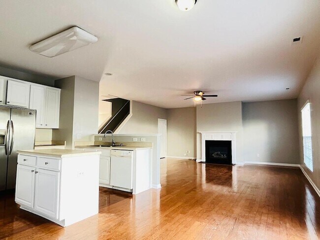 Foto del edificio - 4348 Karlbrook Ln