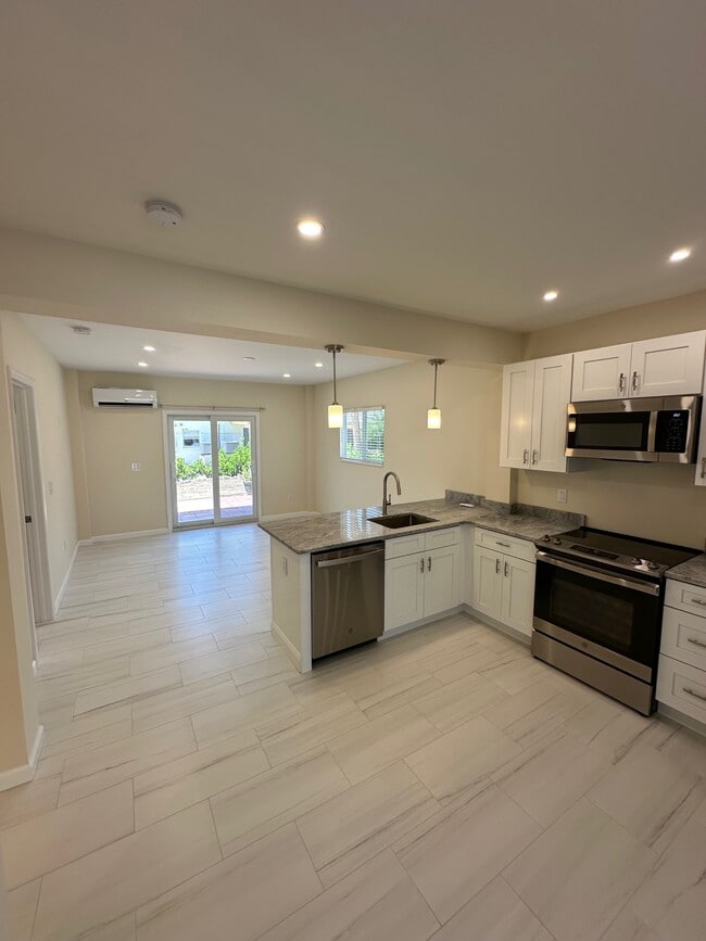 Building Photo - 191 Anchorage St