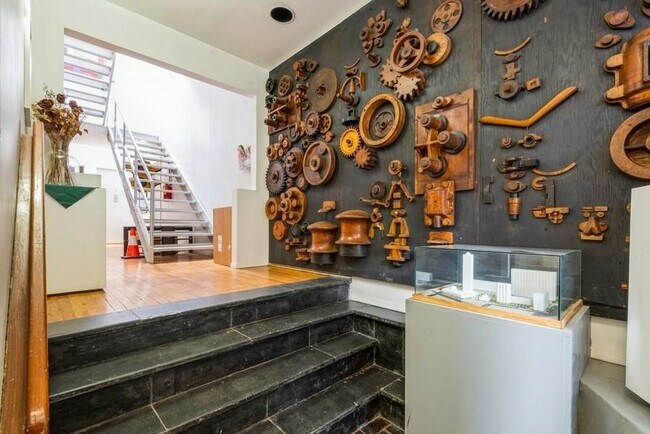 Foto del edificio - 336 Mountain Rd