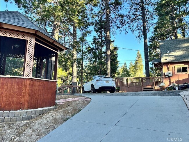 Foto del edificio - 2242 Deep Creek Dr