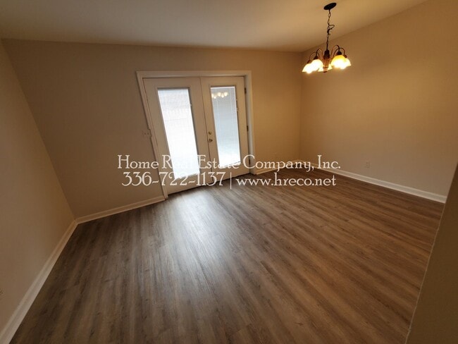 Building Photo - 1437 Brookwood Dr