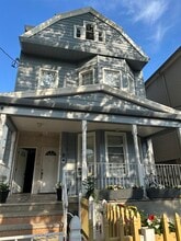 Building Photo - 156 Clerk St