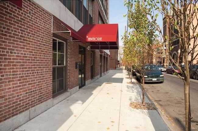 Foto del edificio - Newly Renovated Condo Center City