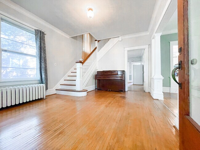 Foto del edificio - 1616 W Barker Ave