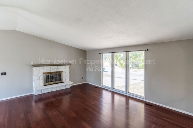 Building Photo - 119 S Barker Rd