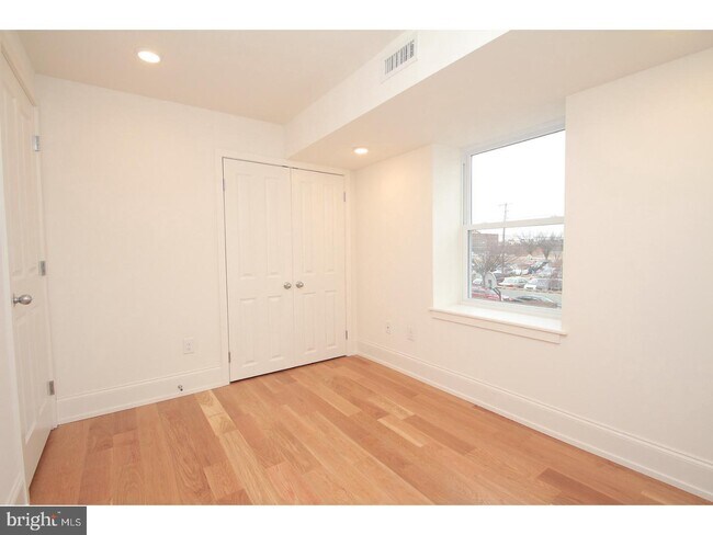 Foto del edificio - 1247 N 2nd St