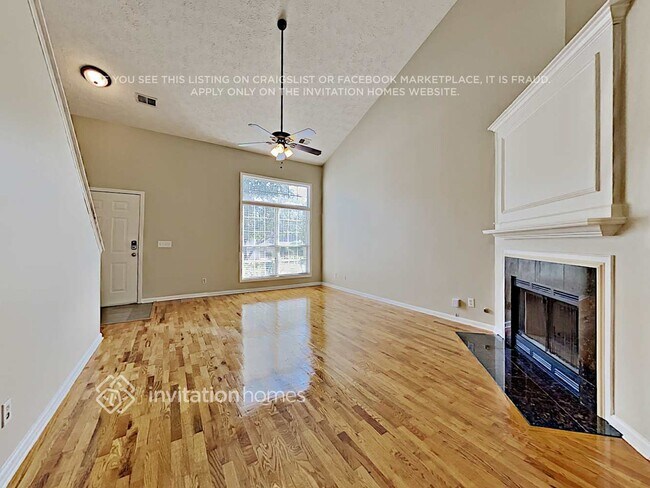 Foto del edificio - 207 Weatherstone Crossing