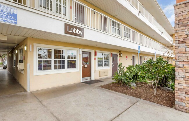 Building Photo - Furnished Studio-Sacramento - Northgate