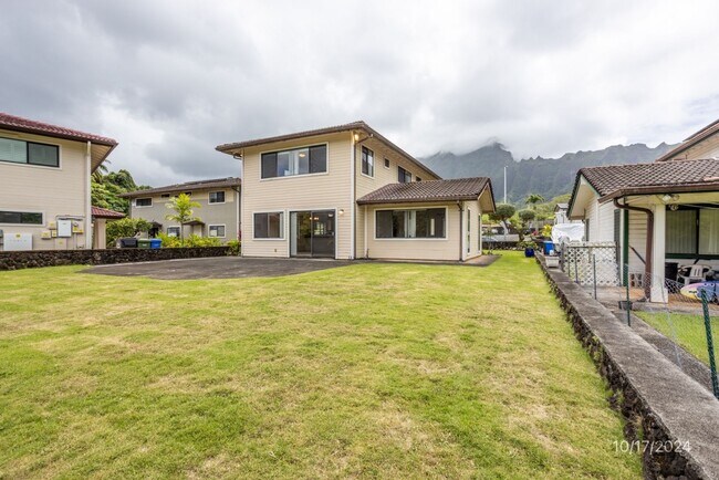 Building Photo - Beautiful Serene Kaneohe Residence