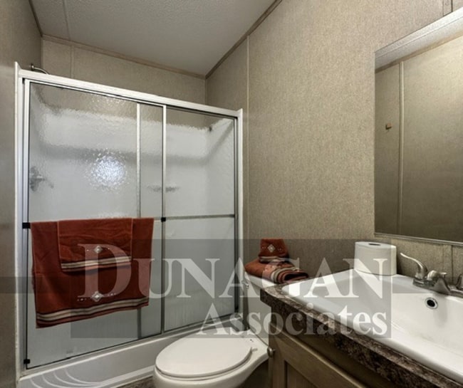 Building Photo - 4 Bedroom 4 Bath Mobile Home- Fully Furnished