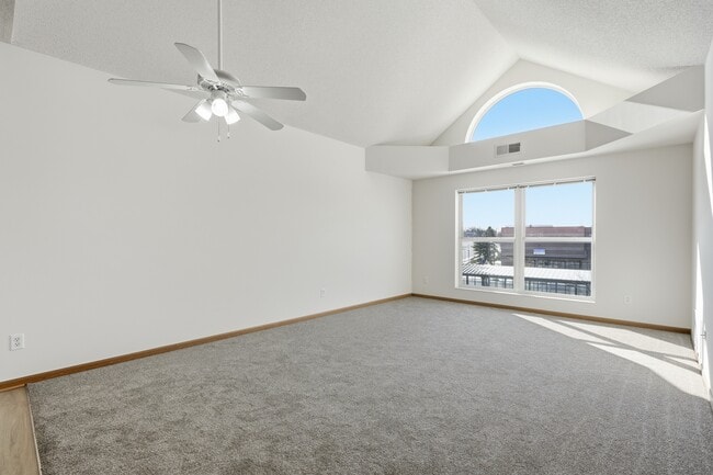 Sala de estar B302 - Crown Villa Apartments
