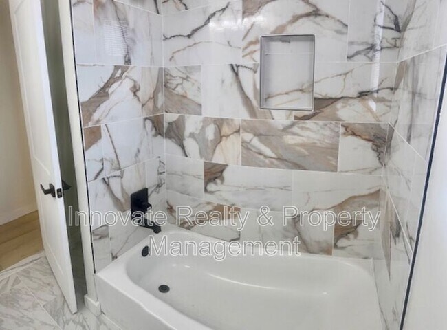 Foto del edificio - 2250 E Clearfield St