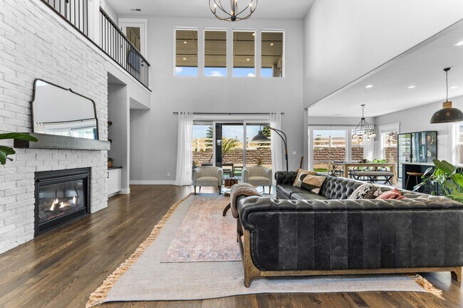 Foto del edificio - Luxury Living in Dry Creek Ranch – Custom 4-Bed, 4-Bath Estate