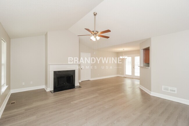 Foto del edificio - 63 Blue Springs Way