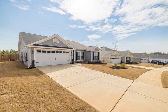 Building Photo - 2370 Bundoran Dr