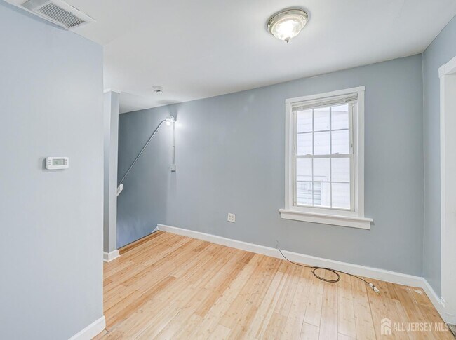 Foto del edificio - 314 Seaman St