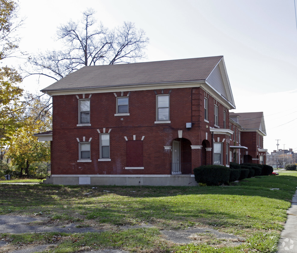 Foto del edificio - 112-120 Shaw Ave